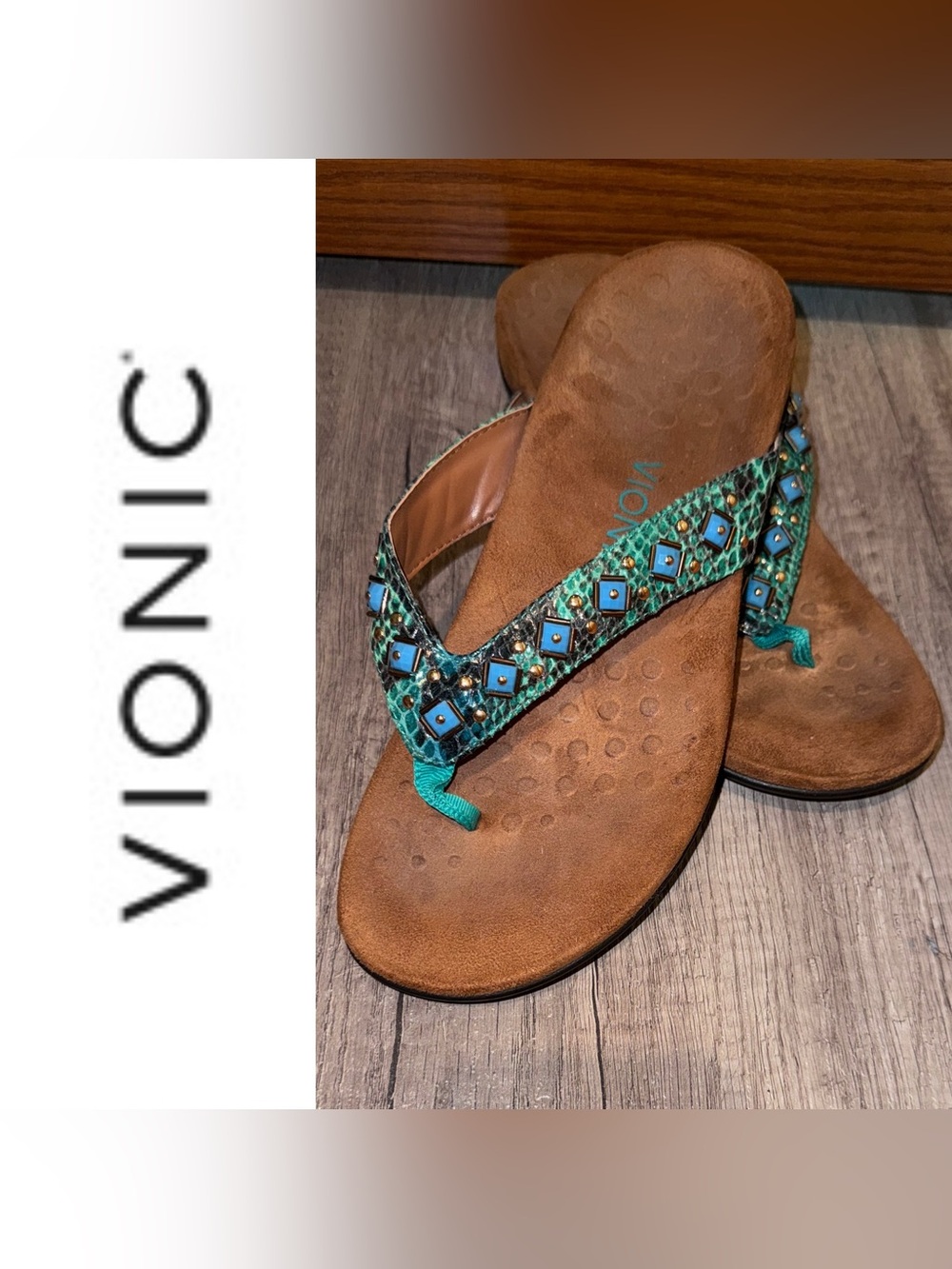 EUC Vionic w/ Orthaheel Size 9 Floriana Embellished Thong Sandals
